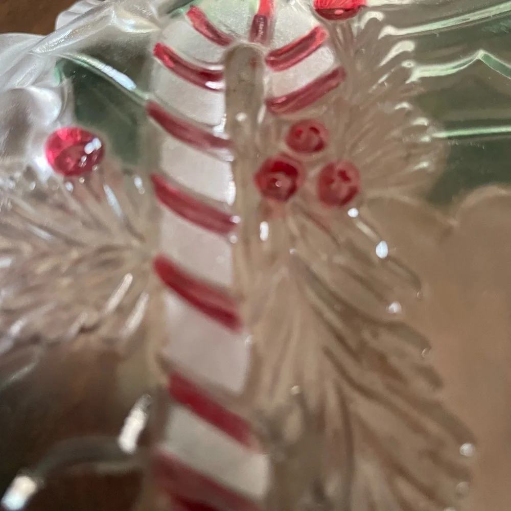 Mikasa Holiday Wreath Platter - Red, Green, and White